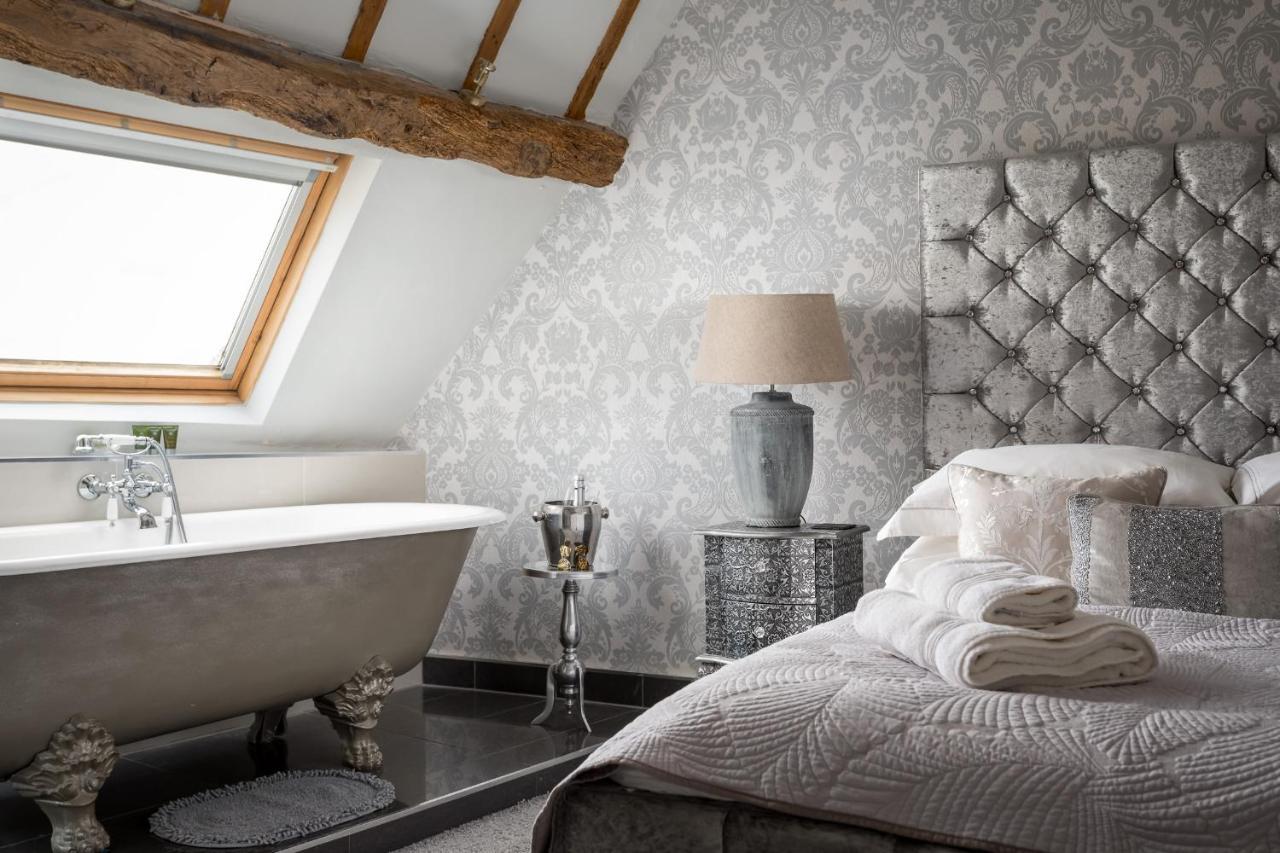 The Loft: Unique, Romantic, Grade II Listed, Dog Friendly Stow-on-the-Wold Buitenkant foto