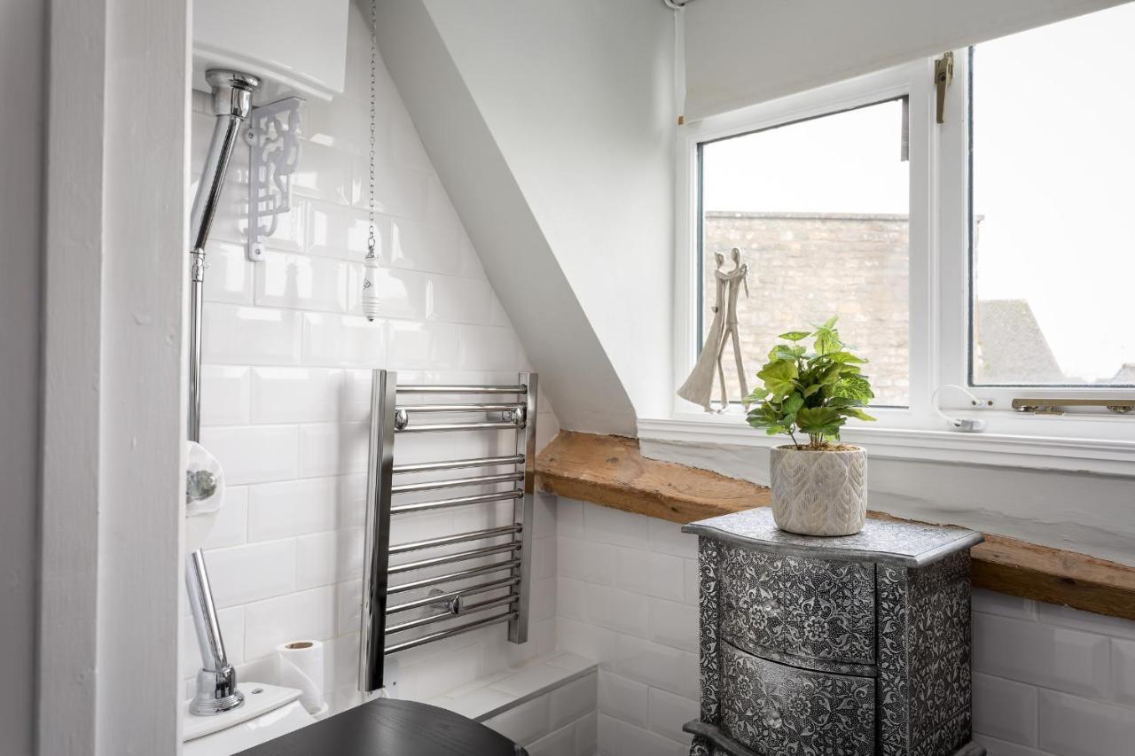 The Loft: Unique, Romantic, Grade II Listed, Dog Friendly Stow-on-the-Wold Buitenkant foto